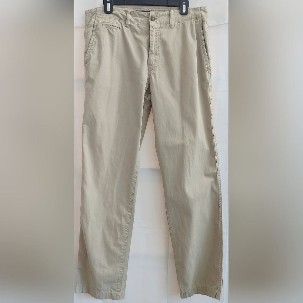 American Eagle Outfitters Khaki Chinos Classic Style 32x34